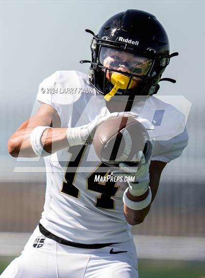 Thumbnail 2 in Archbishop Mitty @ Valley Christian photogallery.
