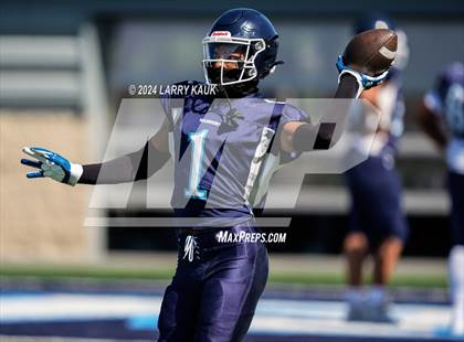 Thumbnail 2 in Archbishop Mitty @ Valley Christian photogallery.