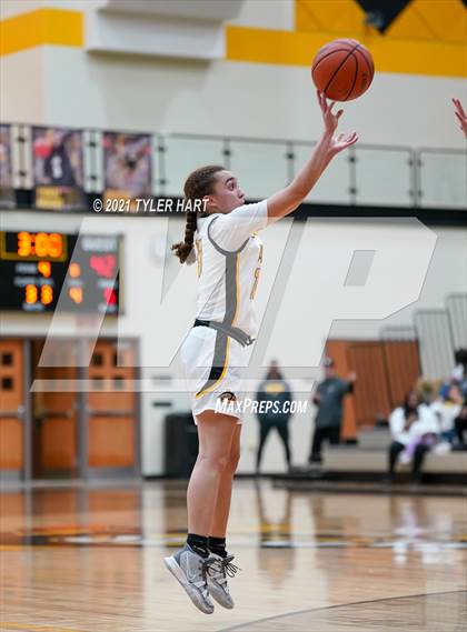 Thumbnail 1 in Center Grove @ Avon photogallery.