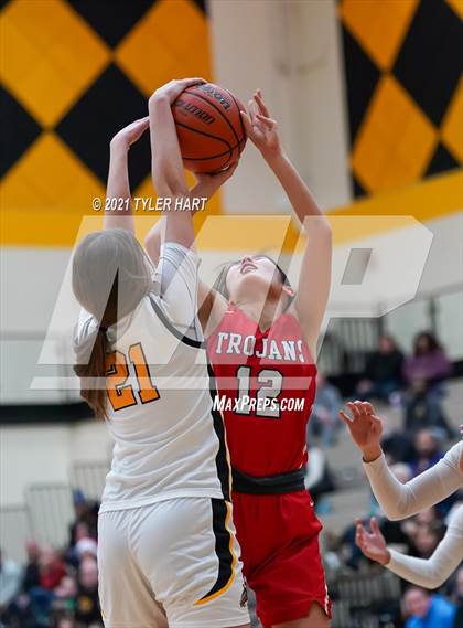 Thumbnail 3 in Center Grove @ Avon photogallery.