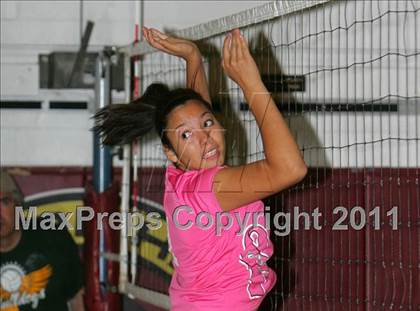 Thumbnail 2 in Ripon vs Hoover (Viking Classic Tournament) photogallery.