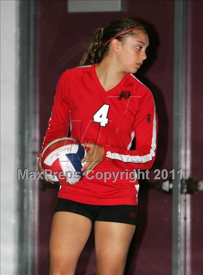 Thumbnail 1 in Ripon vs Hoover (Viking Classic Tournament) photogallery.