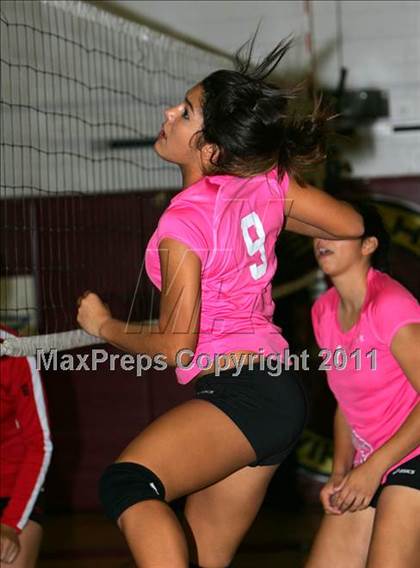Thumbnail 1 in Ripon vs Hoover (Viking Classic Tournament) photogallery.