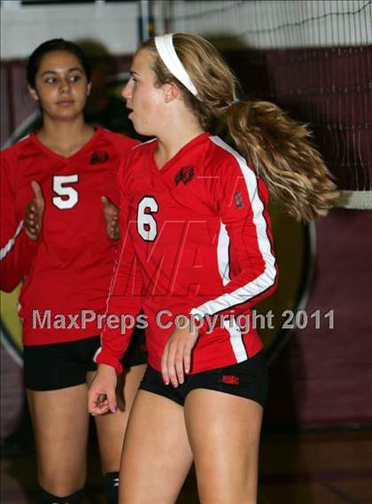 Thumbnail 3 in Ripon vs Hoover (Viking Classic Tournament) photogallery.