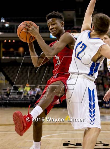 Thumbnail 3 in Holmes vs Newport Central Catholic photogallery.