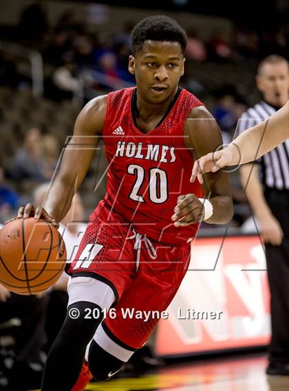 Thumbnail 3 in Holmes vs Newport Central Catholic photogallery.