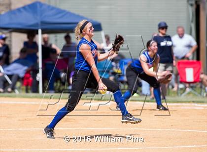 Thumbnail 3 in Chester vs Pine Plains (Section 9 Class C Final) photogallery.