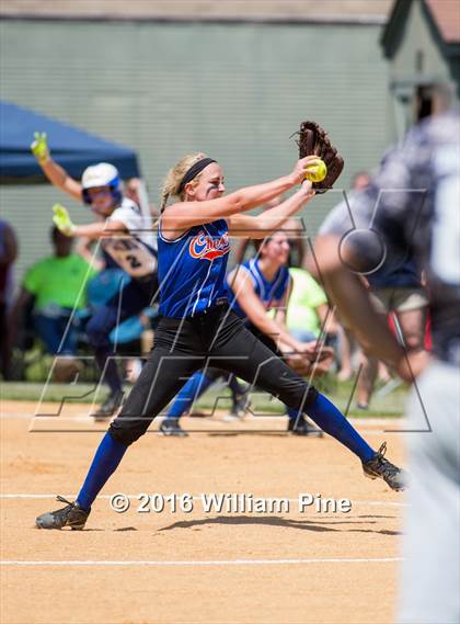 Thumbnail 2 in Chester vs Pine Plains (Section 9 Class C Final) photogallery.
