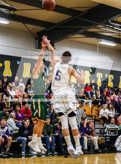 Thumbnail 2 in Shasta vs. Placer photogallery.