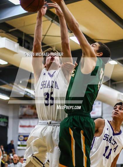 Thumbnail 2 in Shasta vs. Placer photogallery.