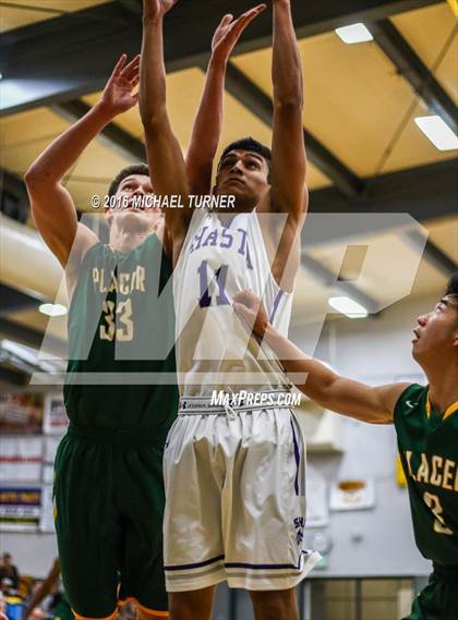 Thumbnail 2 in Shasta vs. Placer photogallery.