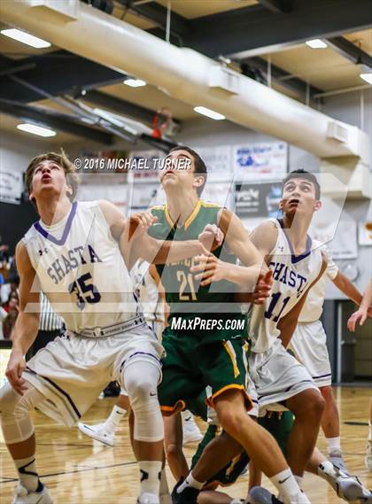 Thumbnail 1 in Shasta vs. Placer photogallery.