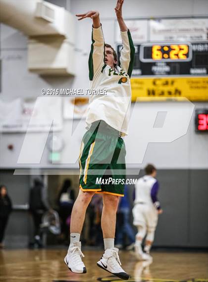 Thumbnail 3 in Shasta vs. Placer photogallery.