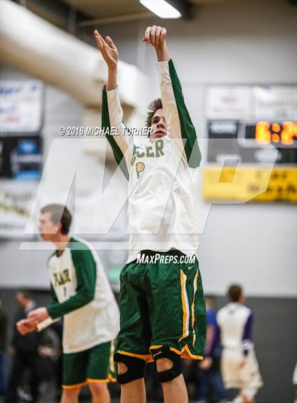 Thumbnail 1 in Shasta vs. Placer photogallery.