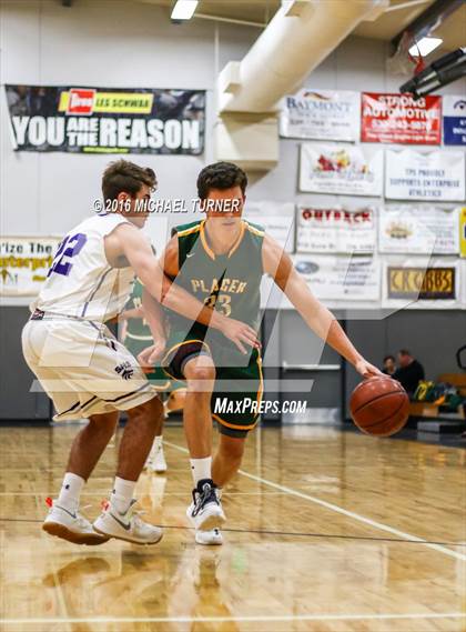 Thumbnail 3 in Shasta vs. Placer photogallery.