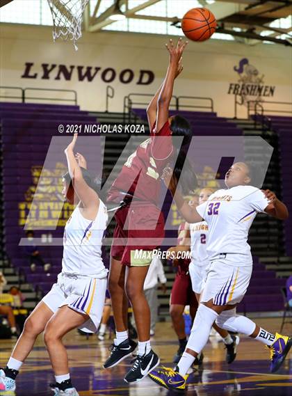 Thumbnail 2 in Downey vs. Lynwood photogallery.
