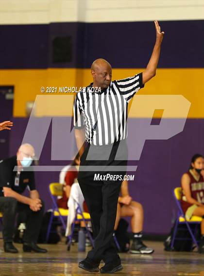 Thumbnail 3 in Downey vs. Lynwood photogallery.