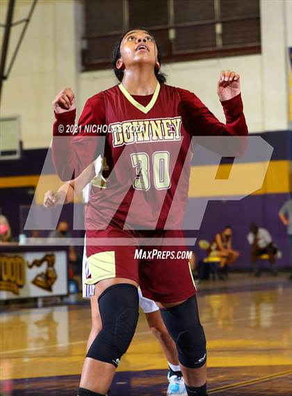 Thumbnail 3 in Downey vs. Lynwood photogallery.