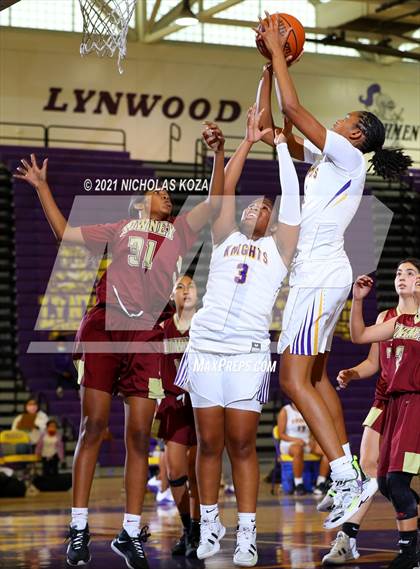 Thumbnail 3 in Downey vs. Lynwood photogallery.