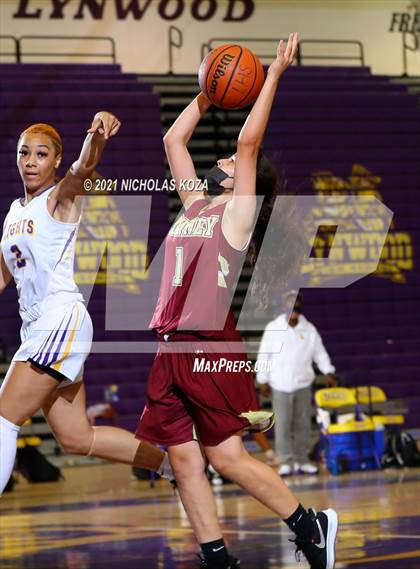 Thumbnail 2 in Downey vs. Lynwood photogallery.