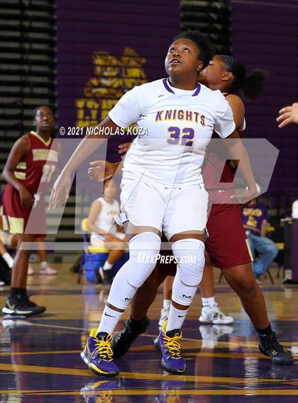 Thumbnail 2 in Downey vs. Lynwood photogallery.