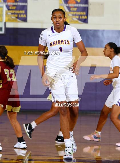 Thumbnail 1 in Downey vs. Lynwood photogallery.