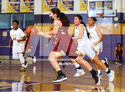 Thumbnail 1 in Downey vs. Lynwood photogallery.