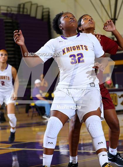 Thumbnail 1 in Downey vs. Lynwood photogallery.
