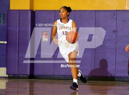Thumbnail 1 in Downey vs. Lynwood photogallery.