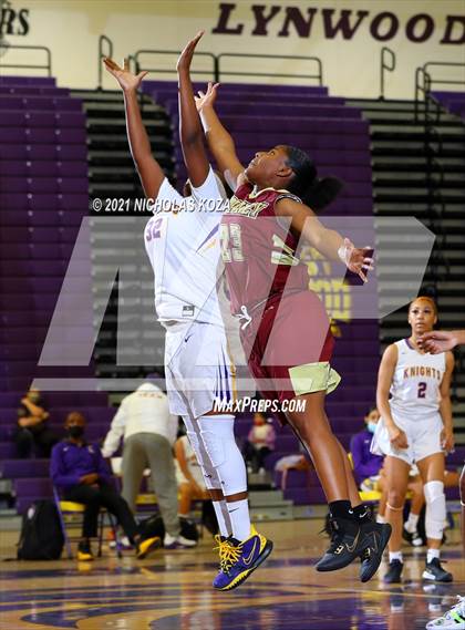 Thumbnail 2 in Downey vs. Lynwood photogallery.