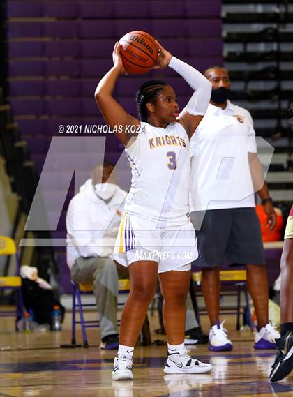 Thumbnail 1 in Downey vs. Lynwood photogallery.