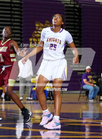 Thumbnail 2 in Downey vs. Lynwood photogallery.