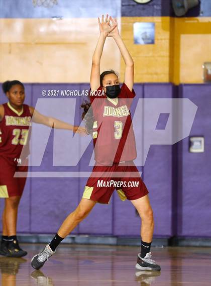 Thumbnail 2 in Downey vs. Lynwood photogallery.