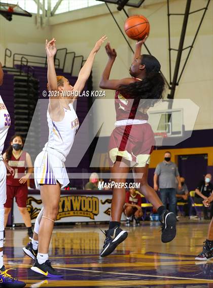 Thumbnail 3 in Downey vs. Lynwood photogallery.