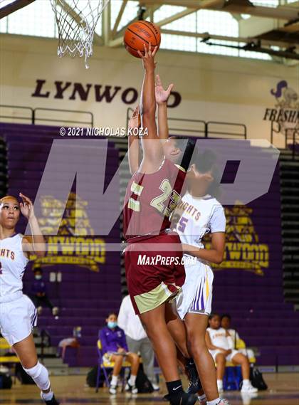 Thumbnail 1 in Downey vs. Lynwood photogallery.