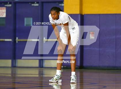 Thumbnail 3 in Downey vs. Lynwood photogallery.
