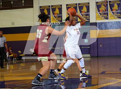 Thumbnail 3 in Downey vs. Lynwood photogallery.
