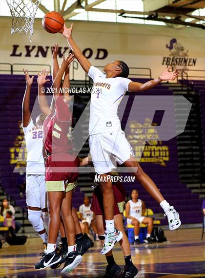 Thumbnail 3 in Downey vs. Lynwood photogallery.