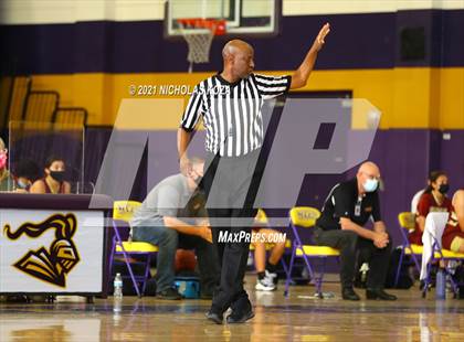 Thumbnail 1 in Downey vs. Lynwood photogallery.