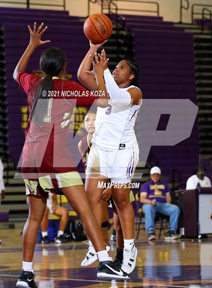 Thumbnail 2 in Downey vs. Lynwood photogallery.