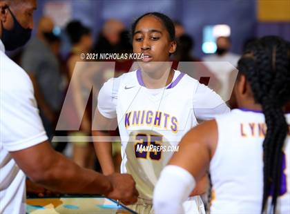 Thumbnail 1 in Downey vs. Lynwood photogallery.
