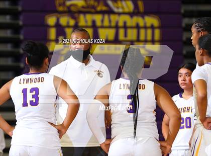 Thumbnail 3 in Downey vs. Lynwood photogallery.