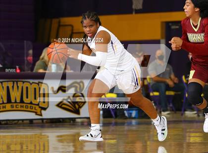 Thumbnail 1 in Downey vs. Lynwood photogallery.