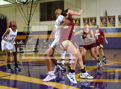 Thumbnail 1 in Downey vs. Lynwood photogallery.
