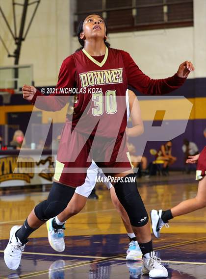 Thumbnail 2 in Downey vs. Lynwood photogallery.