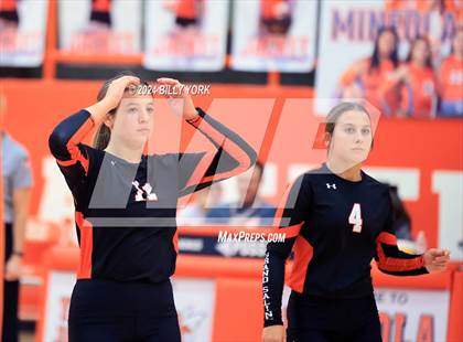 Thumbnail 2 in Grand Saline vs Mineola photogallery.