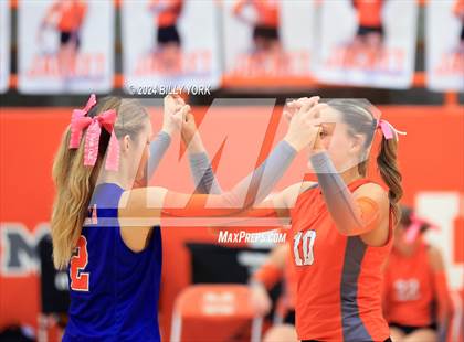 Thumbnail 1 in Grand Saline vs Mineola photogallery.