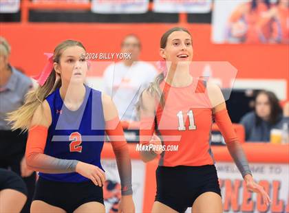 Thumbnail 3 in Grand Saline vs Mineola photogallery.
