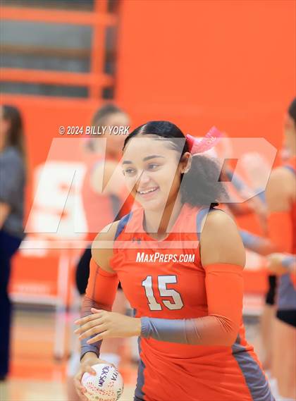 Thumbnail 2 in Grand Saline vs Mineola photogallery.