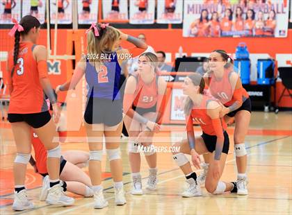 Thumbnail 2 in Grand Saline vs Mineola photogallery.